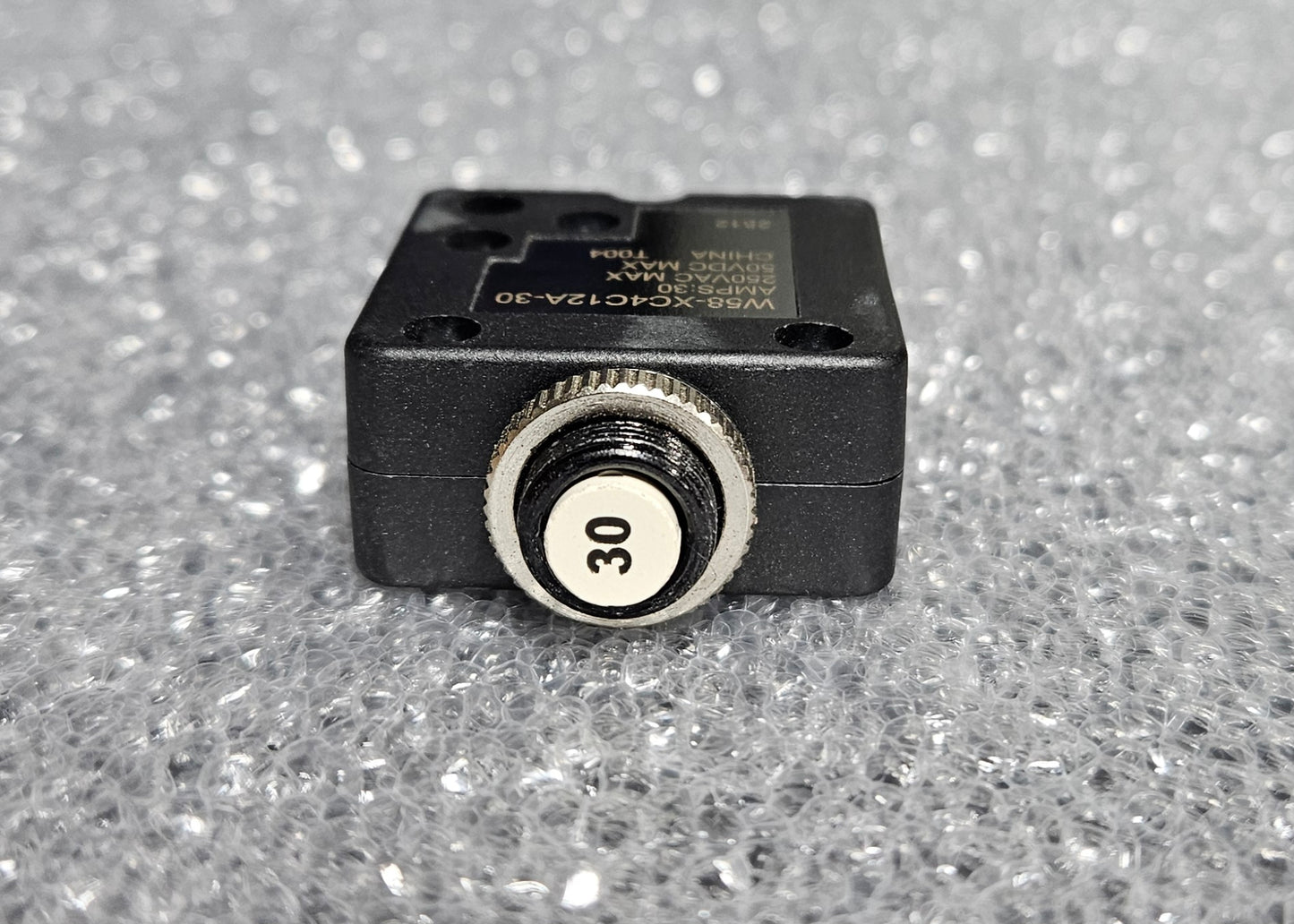 2326 - Circuit Breaker